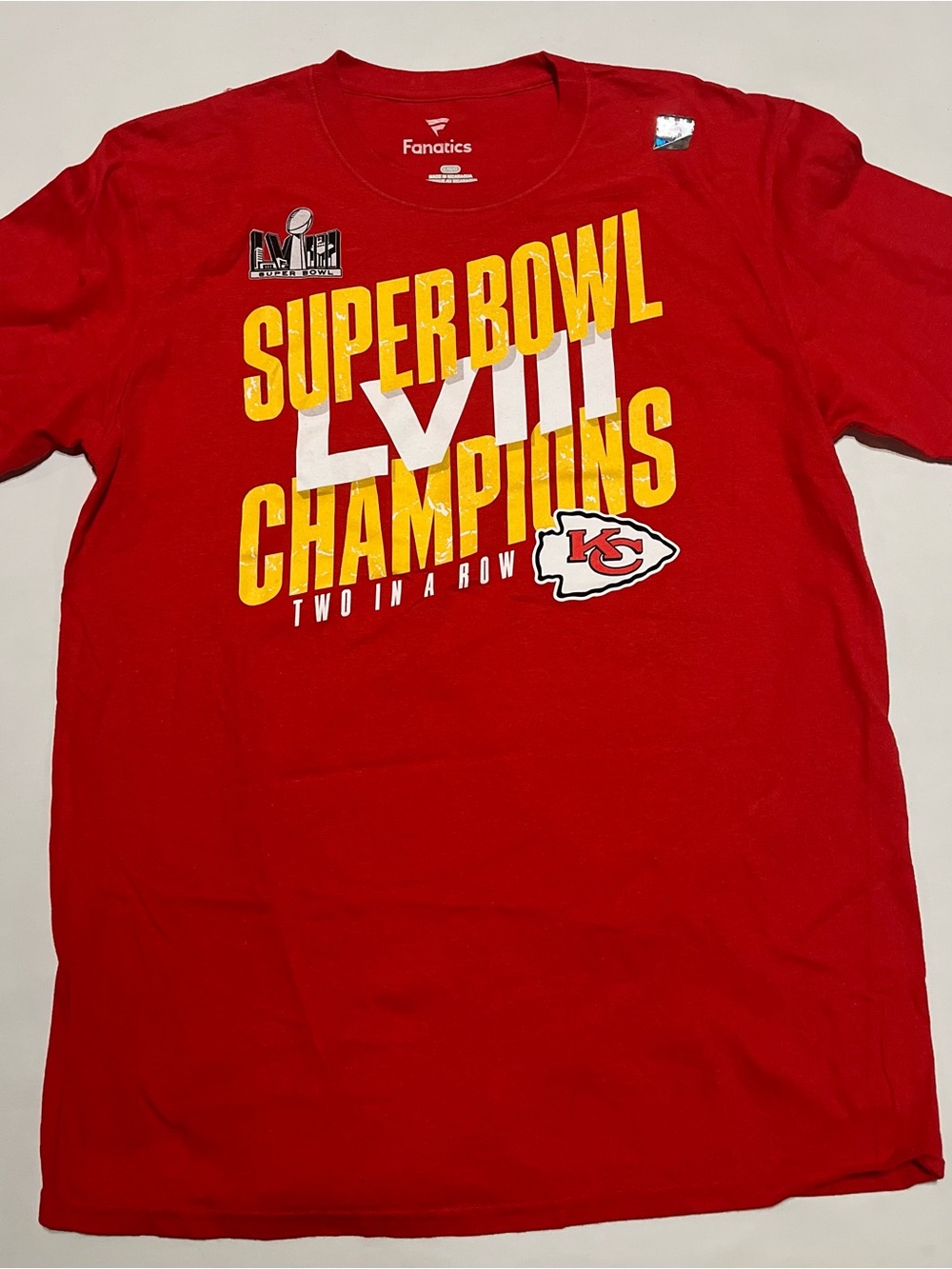NWOT Large Fanatics KC SuperBowl LVIII Champions T-shirt